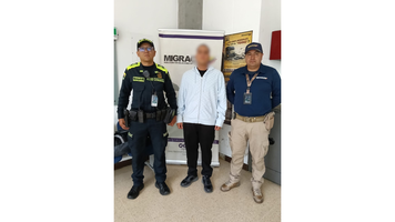 Dos colombianos con órdenes de captura fueron detectados en el Aeropuerto Internacional José María Córdova