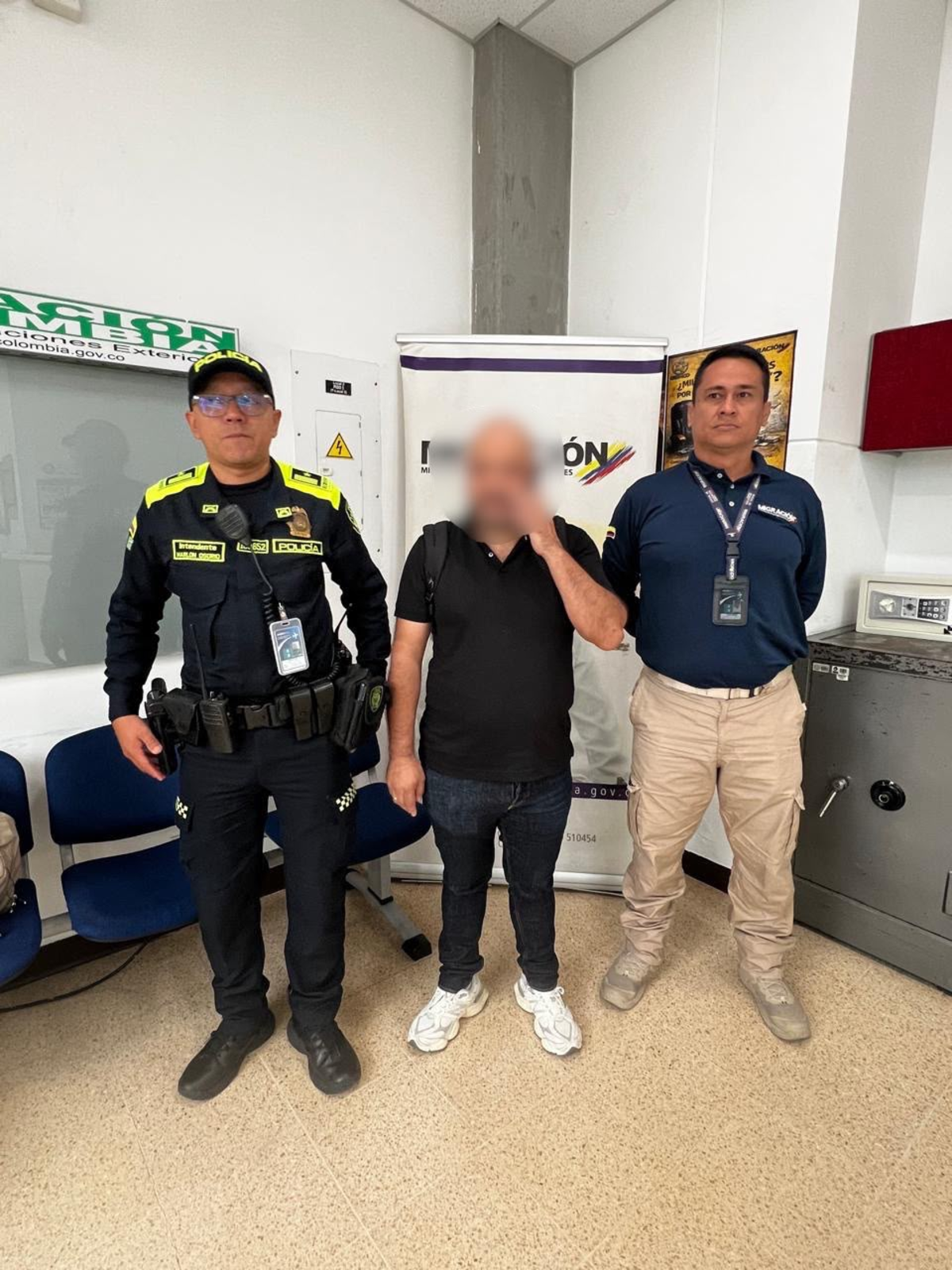 Dos colombianos con órdenes de captura fueron detectados en el Aeropuerto Internacional José María Córdova