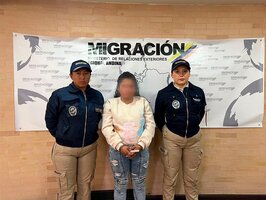 Sorprendida en Bogotá extranjera expulsada desde 2020. Migración Colombia ejecuta cuatro medidas esta semana en Cundinamarca