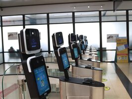 Hasta 6.000 viajeros al mes podrán enrolarse en el nuevo punto Biomig de Medellín