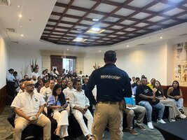 Migración Colombia fortalece al sector turístico de Cartagena en verificación migratoria y prevención de la trata de personas