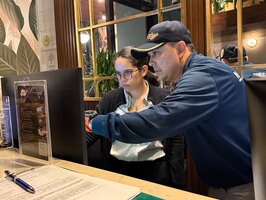 Intensifican verificaciones a extranjeros en zonas turísticas de Medellín