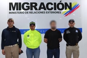 Migración Colombia deja en manos de las autoridades a un colombiano con circular roja por homicidio y cuatro con orden de captura