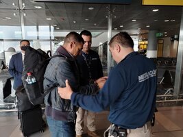 Más de 600 extranjeros inadmitidos en lo corrido de 2026 ¿De dónde vienen y por qué Colombia los rechazó?