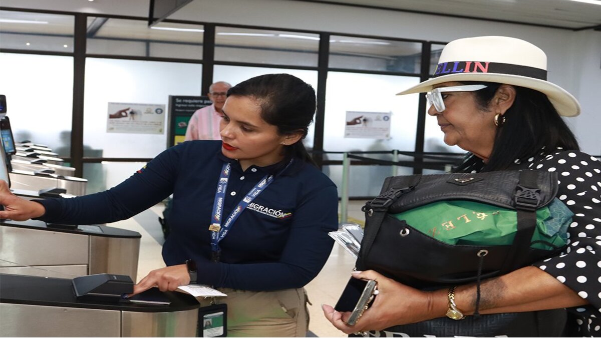 Si va a viajar, estas son las recomendaciones desde Migración Colombia para moverse ágil y seguro en aeropuertos y fronteras